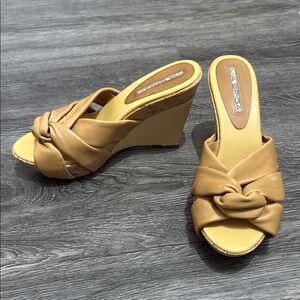 Via Spiga Tan Wedge Sandals with Knotted Detail